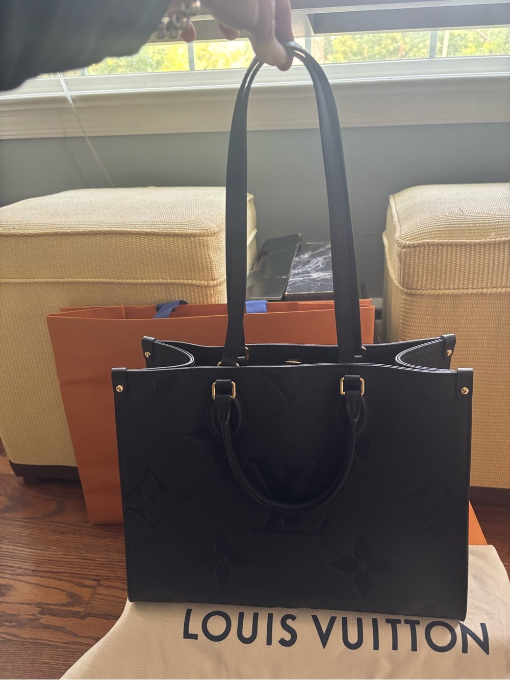 Authentic Louis Vuitton OnTheGo MM Monogram Empreinte Black Like New - Picture 9 of 15